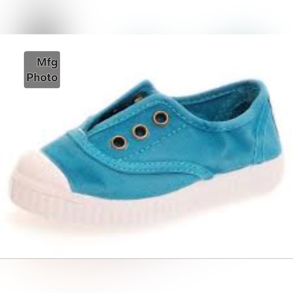 Victoria Toddlers 1915 Inglesa Slip-On Canvas Shoes, Baby's 19 EU (3.5-4 US)